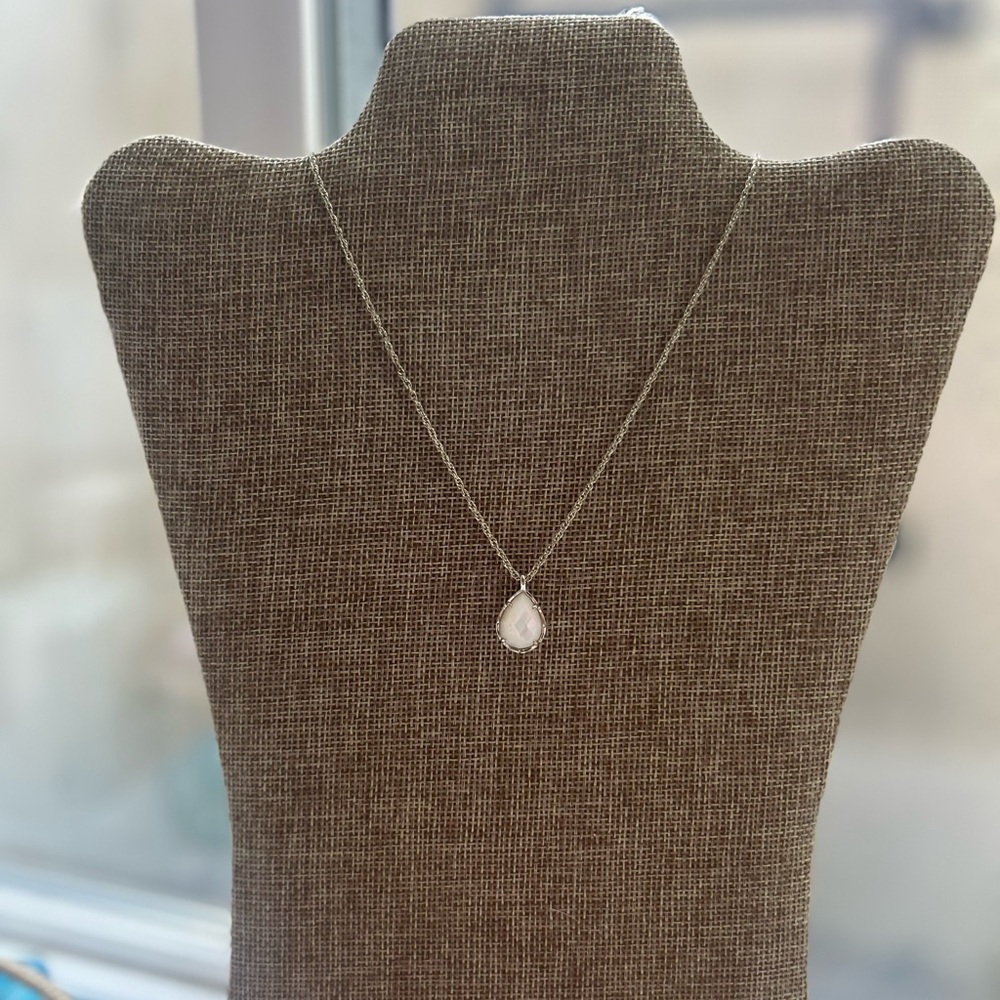 Kendra Scott Kiri Pendant Necklace - White Pearl